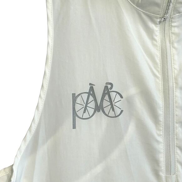 New Balance Women's NWT White Cycling Speed Vest M Pockets Vented Breathable - Picture 8 of 9